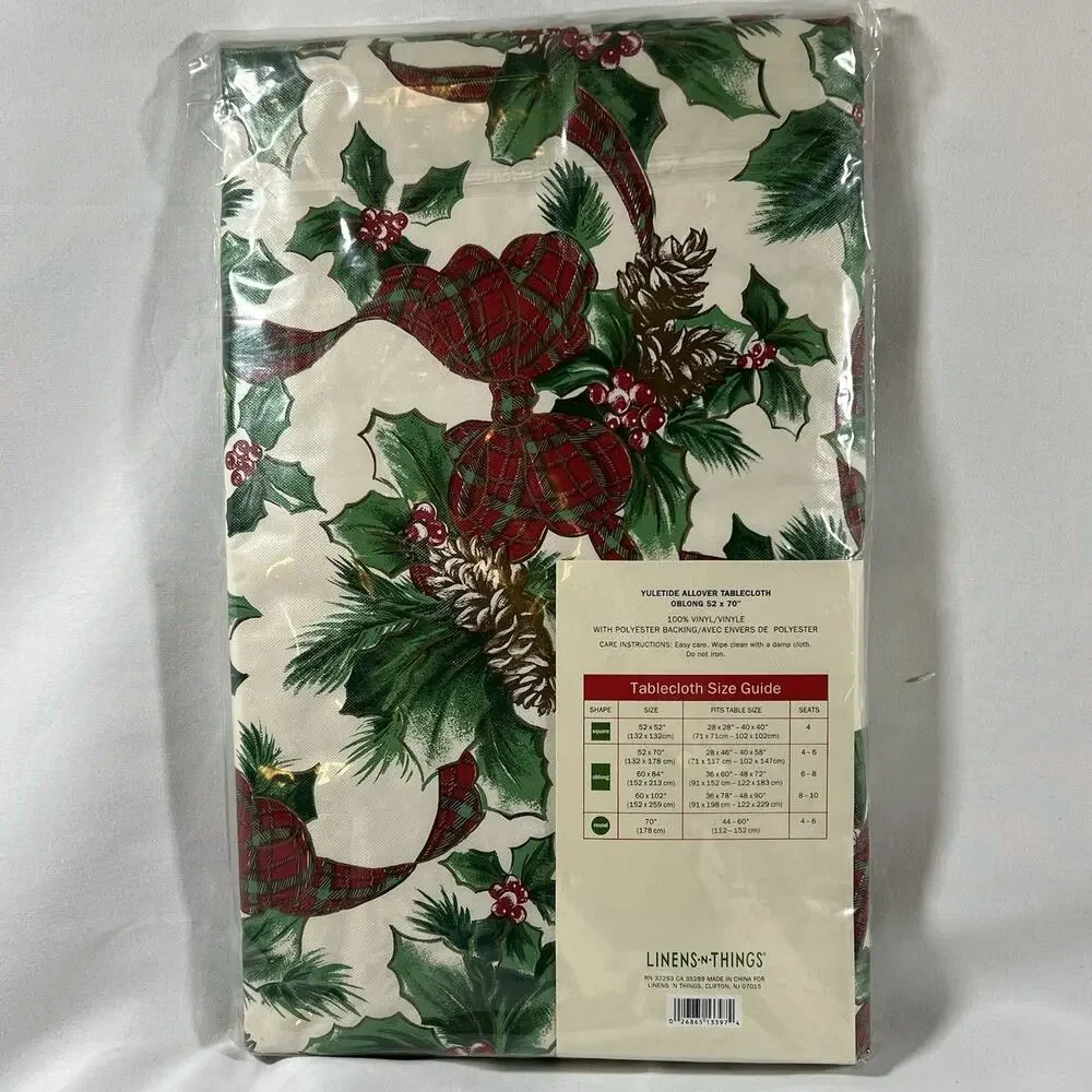 Vintage Vinyl Tablecloth Linen N Things Holly Pinecones Bows Christmas 52”x70”